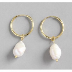 Elegantes Pendientes con acabados de Oro 18k y Perla Barroca Blanca