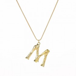 collar inicial dorado