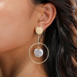 Pendientes de mujer con perlas blancas