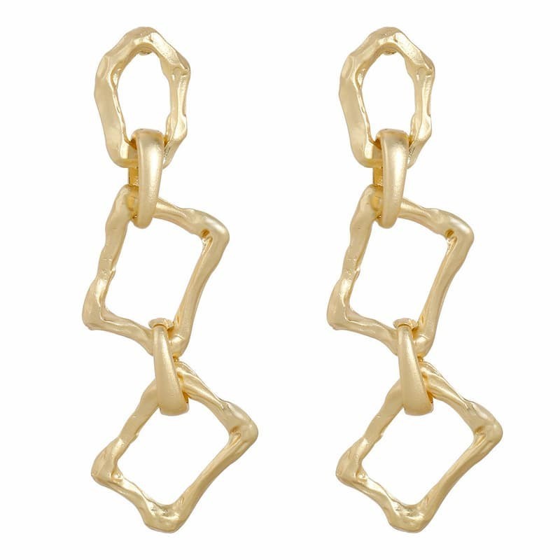 pendientes dorados geométricos