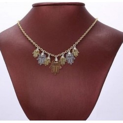 collar con colgantes mano de Fátima