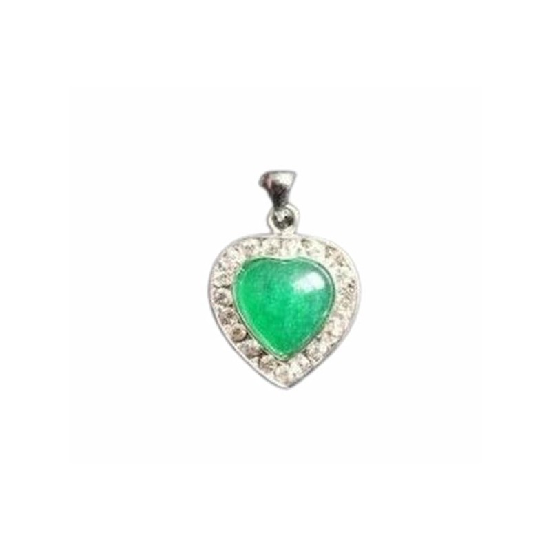 Collar con piedra verde