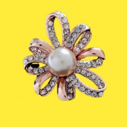 Broche con perla- Flower