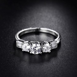 Alianzas de boda con diamantes