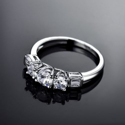 Alianzas de boda con diamantes