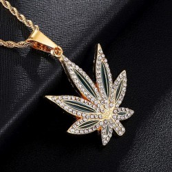 Collar para hombres estilo hip hop con piedras blancas y diseño de hoja de Arce