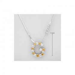 Collar con colgante de plata de ley 925 diseñado con una letra G con circonitas de dos colores