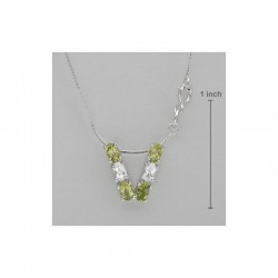Collar con colgante de plata de ley 925 diseñado con letra V con piedras peridotos y topacios