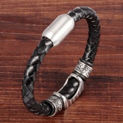 Elegancia Resistente: Exclusivas Pulseras de Titanio para Hombres