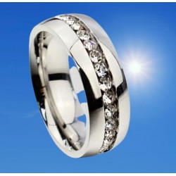 Alianzas de acero inoxidable con circonitas blancas: Elegancia y resistencia para parejas