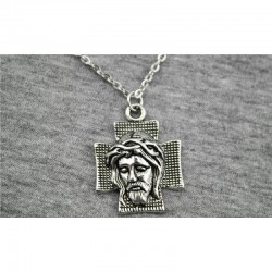 Collar Jesús en la Cruz