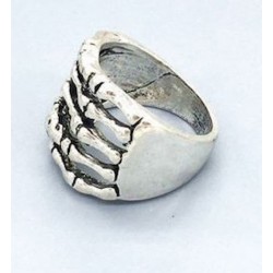 Anillo de acero inoxidable diseño Skull en tallas 17 y 22