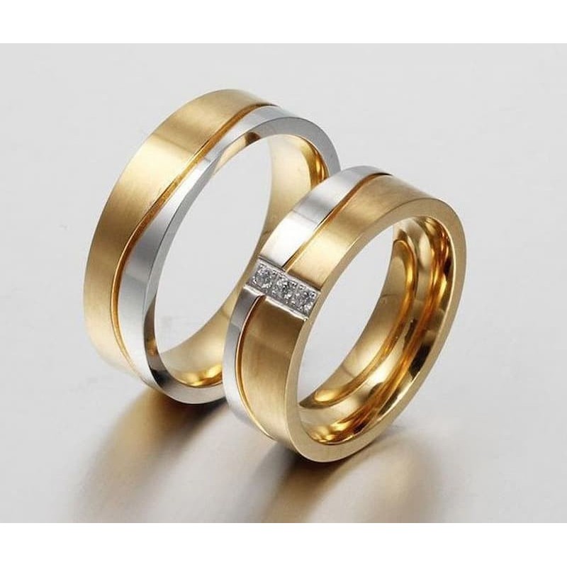 Alianzas de pedida de acero inoxidable quirúrgico con pequeños diamantes blancos de laboratorioblanco de laboratorio