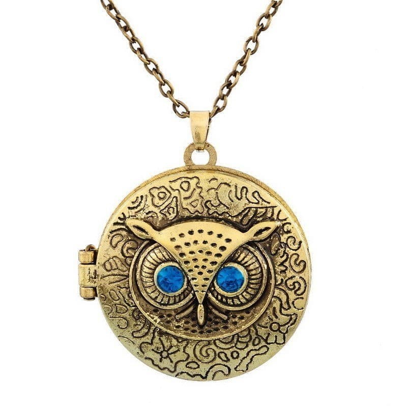Collar diseño vintage estilo relicario con la figura de un buho