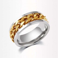 Anillo de acero inoxidable para bodas con diseño central de cadenas doradas