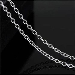 Collar de mujer fabricado en acero bañado en plata con colgante de piedra roja
