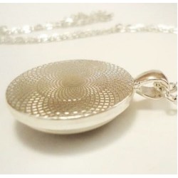 Collar cabujón de acero chapado en plata con imagen Sagrado Corazón y cadena de 48 cm de largo
