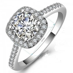 Elegante y distinguido anillo de boda chapado en plata con circón blanco y pequeñas piedras de cristal blanco