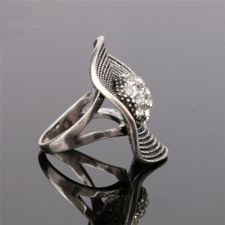 Anillo grandes de mujer diseño Pamela con circonitas blancas