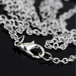 Collar para mujer en acero bañado en plata diseñado con alas de ángel