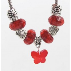 Pulsera de acero chapada en plata con abalorios de cristal rojo