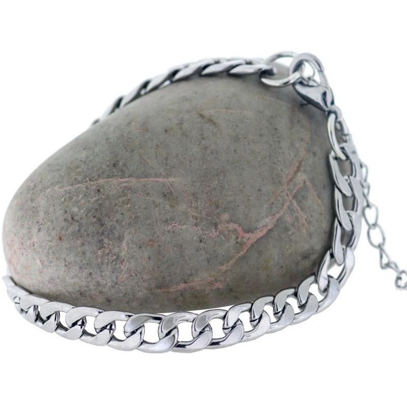 Pulsera clásica de cadena de eslabones en acero inoxidable con acabado brillante chapado en plata.