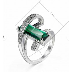 Anillo para mujer chapado en plata CON PIEDRA DE CRISTAL COLOR ESMERALDA  EN Talla 12