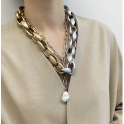 Llamativo collar grande de...