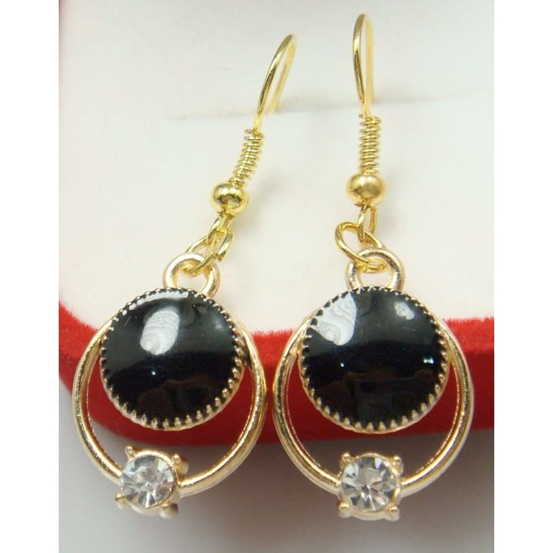 Pendientes redondos de mujer con piedra de color azabache