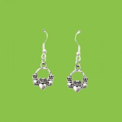 Pendientes para mujer diseño Claddagh con corazones bañados en plata