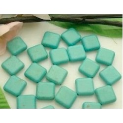 Hilo de turquesas en rombos