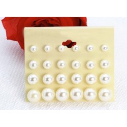 Set de 12 pares de pendientes de perlas cultivadas blancas