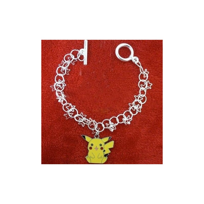 Pulsera infantil para niñas con abalorios de colores y colgantes pequeños en acero hipoalergénico.