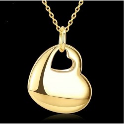 Collar de mujer con cadena chapada en oro y colgante de corazón