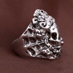 Anillo Skull de acero inoxidable para hombre en talla 18