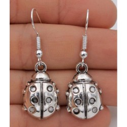Pendientes CHAPADOS EN PLATA CON DISEÑO INSECTO mariquita