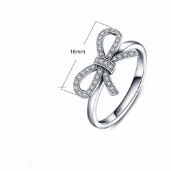 Anillo de boda en plata fina diseño lazo de amor con circonias blancas