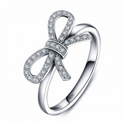 Anillo de boda en plata fina diseño lazo de amor con circonias blancas