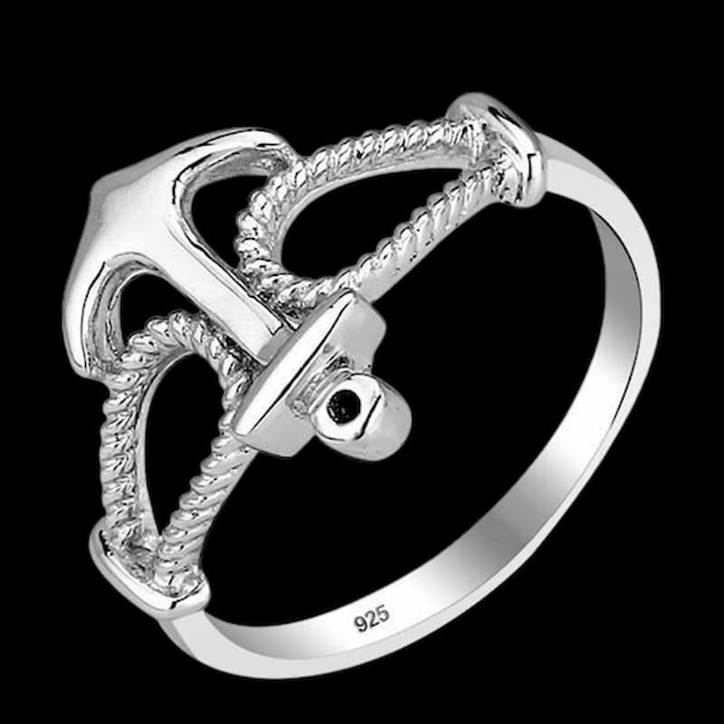 Anillo para mujer fabricado de plata de ley 925 diseño ancla de barco