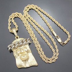 Cadena con colgante para hombre en acero chapado en oro de 18k con el rostro de Jesús.
