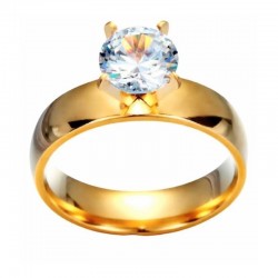 Anillo chapado en oro con piedra central de talla brillante engastada sobre banda dorada fina.
