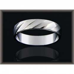 Pareja de alianzas de promesa de diseño clásico y minimalista fabricadas en plata de ley 925 sólida.