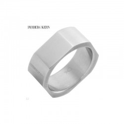 Anillo robusto de acero inoxidable para hombre de la marca danesa Dyrberg/Kern en talla 24 con diseño minimalista.