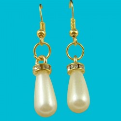 Pendientes colgantes de mujer con perlas naturales alargadas y ganchos de alta calidad chapados en oro de 9 quilates.