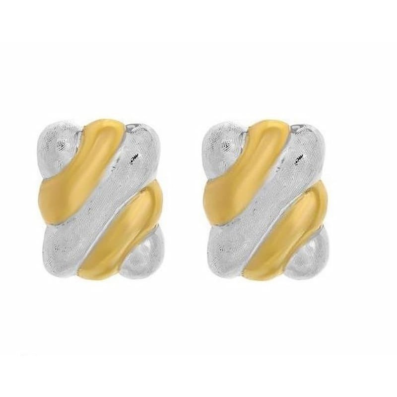 Pendientes elegantes para novia fabricados en plata de ley 925 con acabado de lujo en oro de 18 quilates.