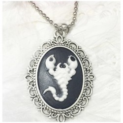 Collar con camafeo vintage del signo escorpio