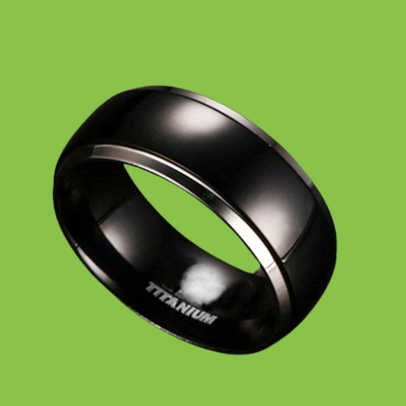 Anillos de promesa negros de acero de titanio