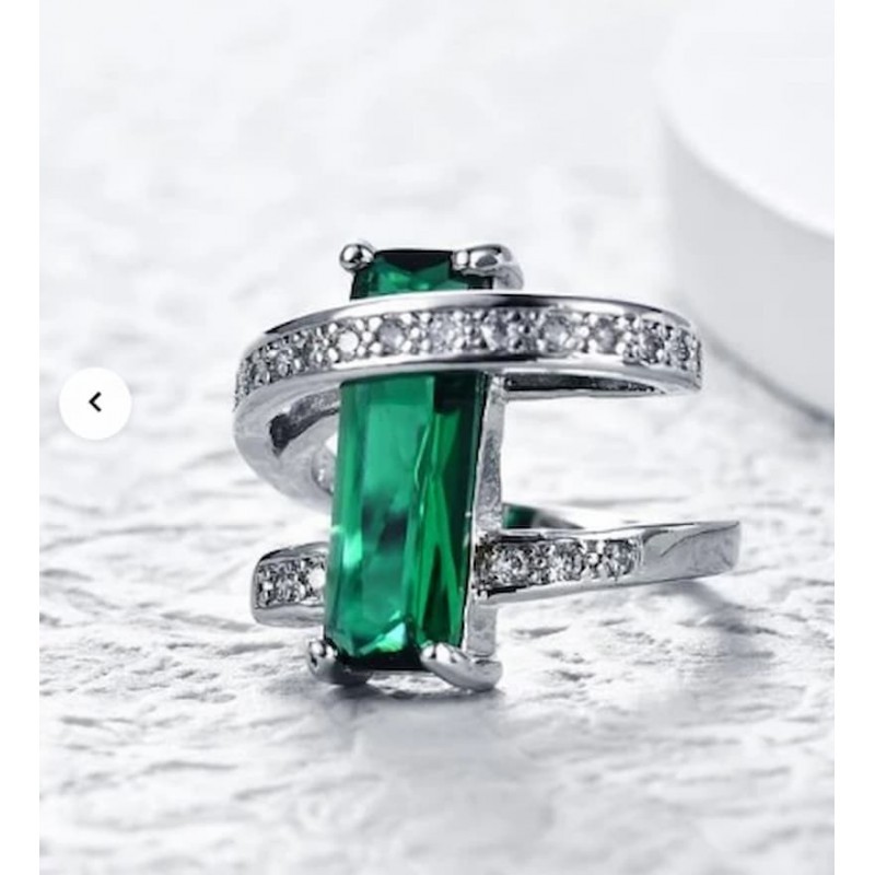 Anillo mujer chapado plata con piedra cristal color esmeralda talla 12