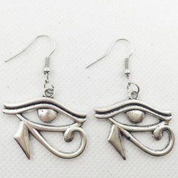 Pendientes de mujer con diseño El ojo del diablo bañados en plata