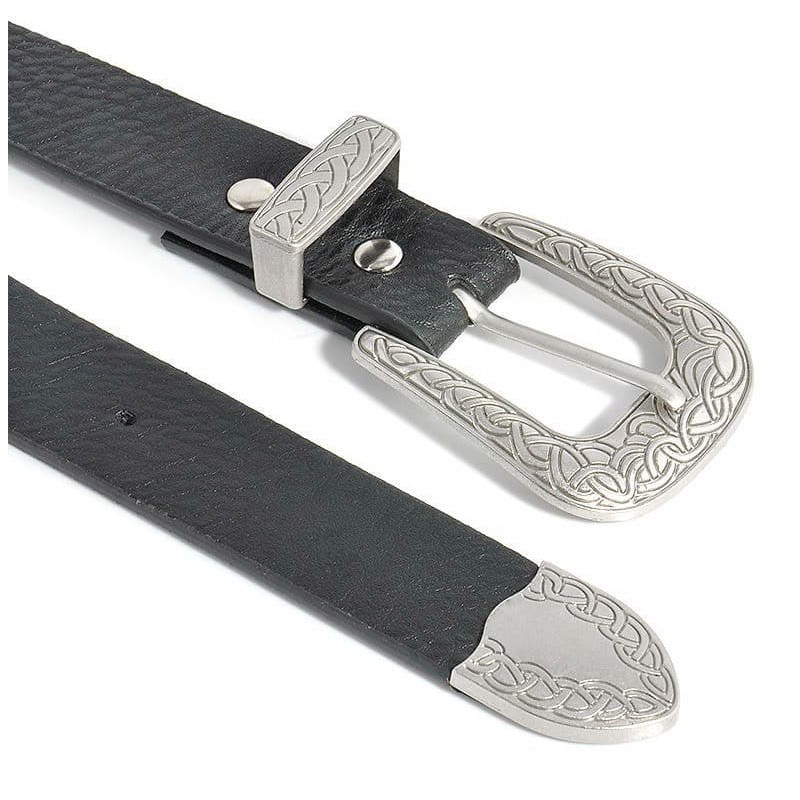 Cinturón de símil piel color negro para mujer, con doble hebilla de acero, ancho 2,5 centímetros, sobre fondo blanco